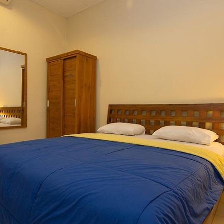 Pondok Nuri Homestay サヌール エクステリア 写真