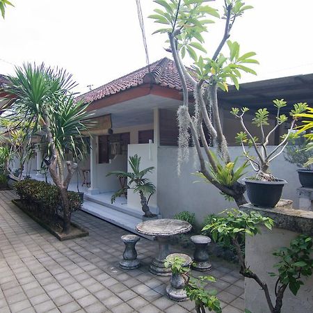 Pondok Nuri Homestay サヌール エクステリア 写真