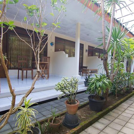Pondok Nuri Homestay サヌール エクステリア 写真