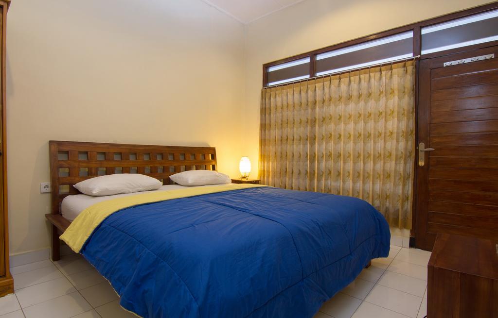 Pondok Nuri Homestay サヌール エクステリア 写真