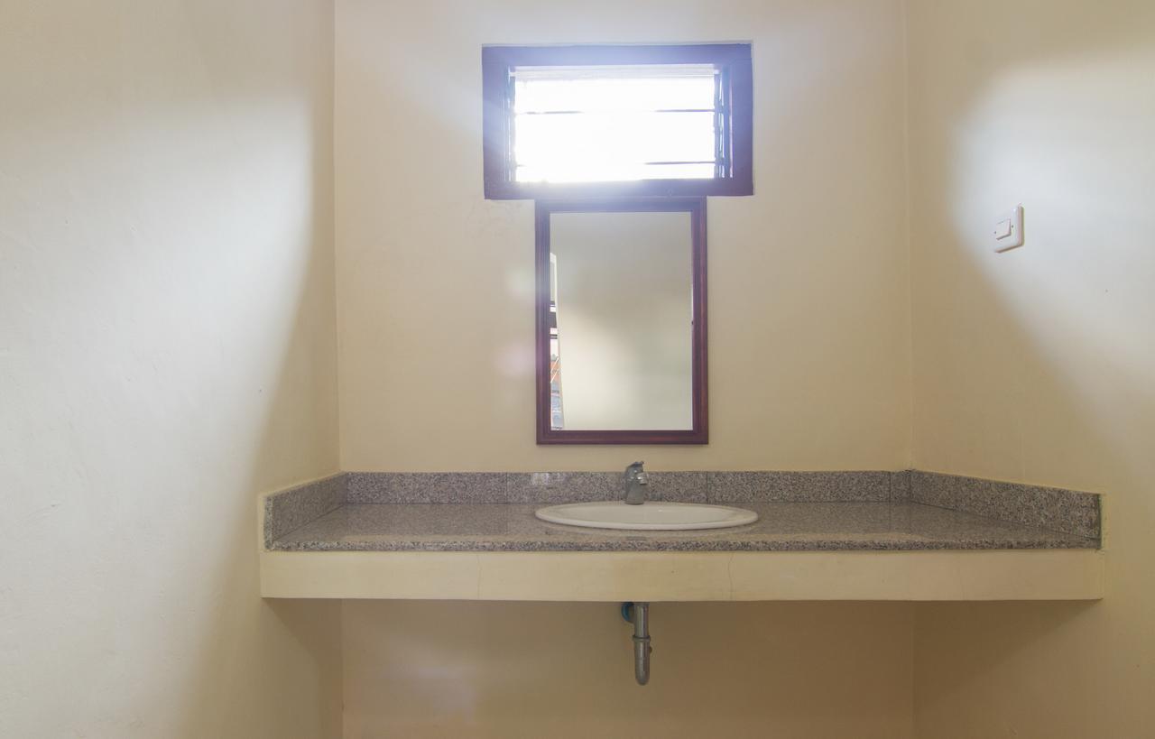 Pondok Nuri Homestay サヌール 部屋 写真